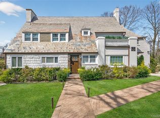 3 Beacon Hill Road, Port Washington, NY 11050