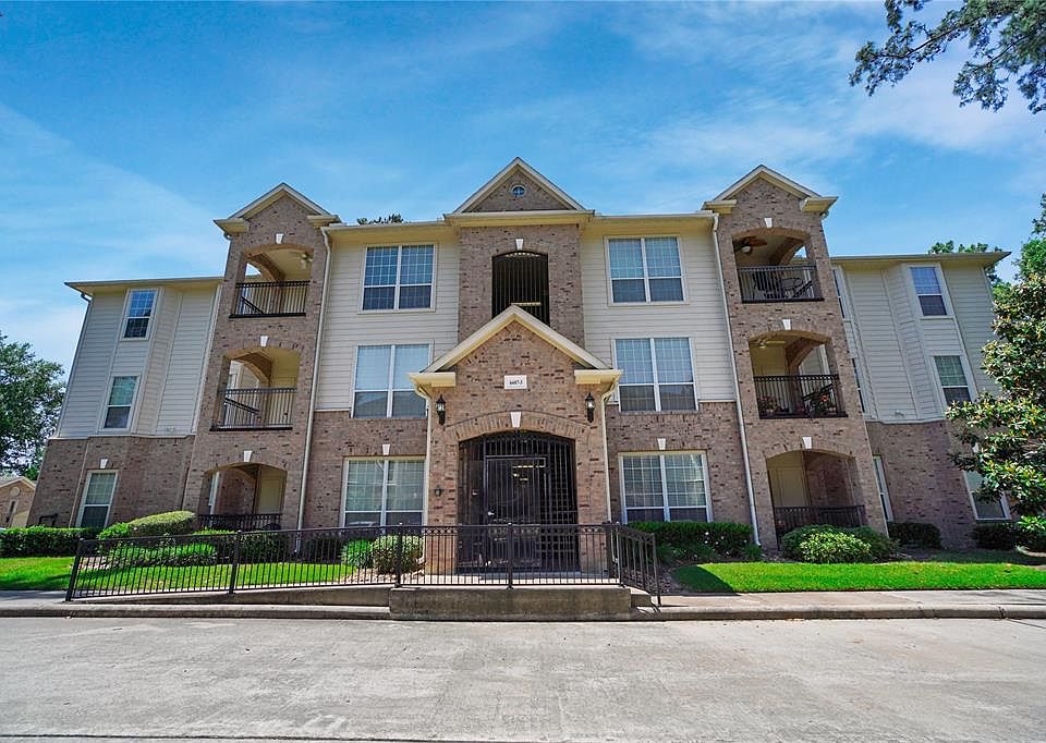 1st image of 6607 Lake Woodlands Dr APT 334