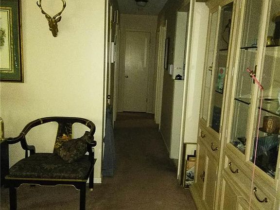 5th image of 108 W 91st Ter