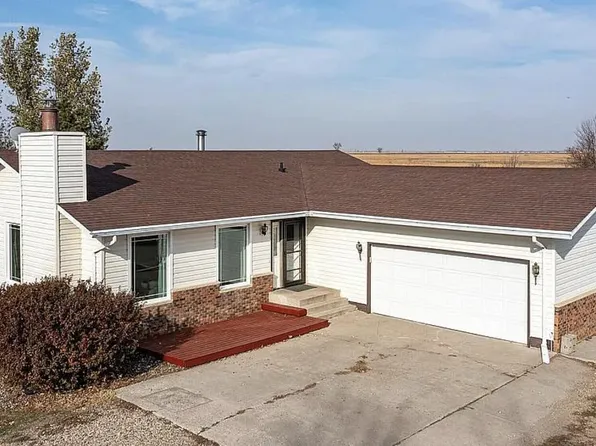11166 46th Ave N, Grand Forks, ND 58203