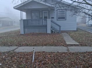 909 W Cushing St, Decatur, IL 62526