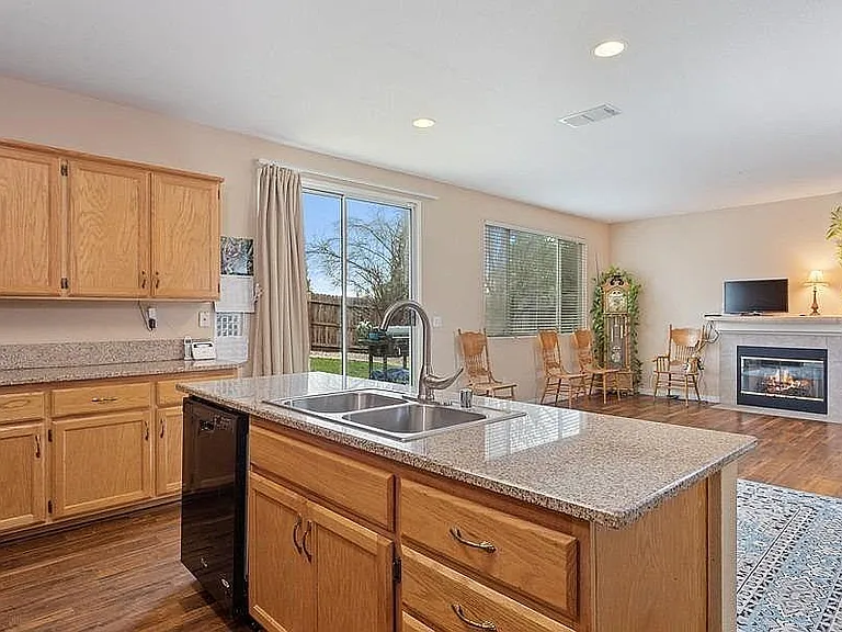 8717 Elfin Ct — Photo 2
