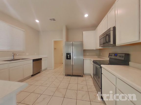 4th image of 18249 N Clarence Ln