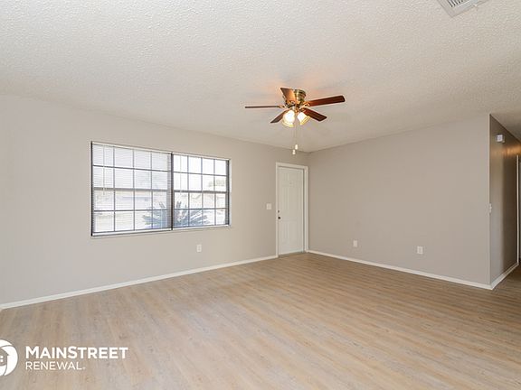 4th image of 7596 Darlene St