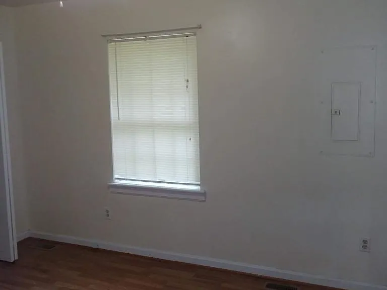 959 Swan Ln — Photo 31