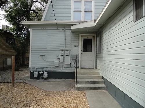961 White Ave #B Photo 1
