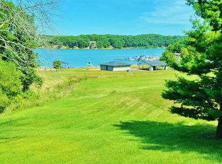 23 Lakeview Rd N, Dahinda, IL 61428