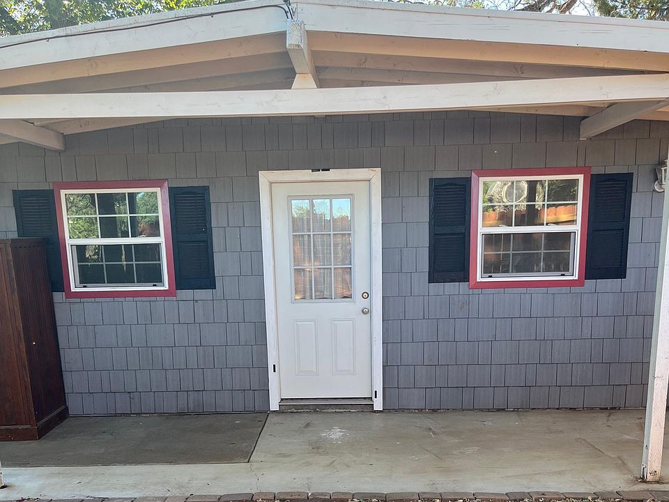 1st image of 390 1/2 Kaer Ave