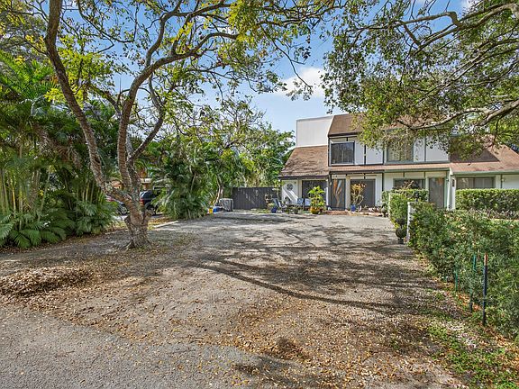 3rd image of 9212 Green Meadows Way