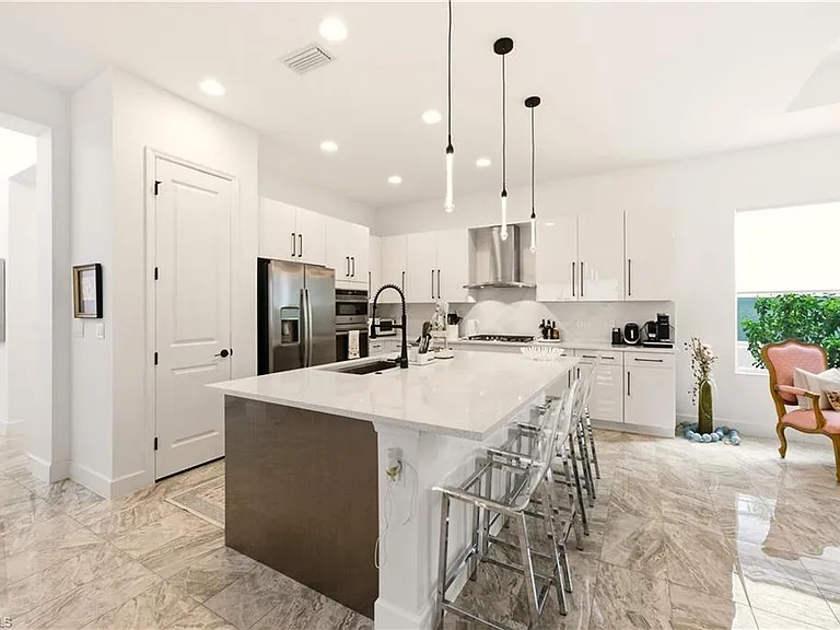 11899 Gardenia Ave — Photo 13