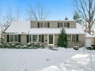 40 Cranford Rd, Glen Rock, NJ 07452