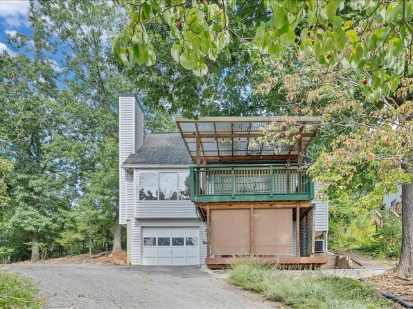 3121 Corbieshaw Rd SW, Roanoke, VA 24015