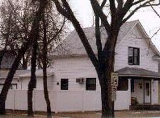 528 12th St NE, Aberdeen, SD 57401