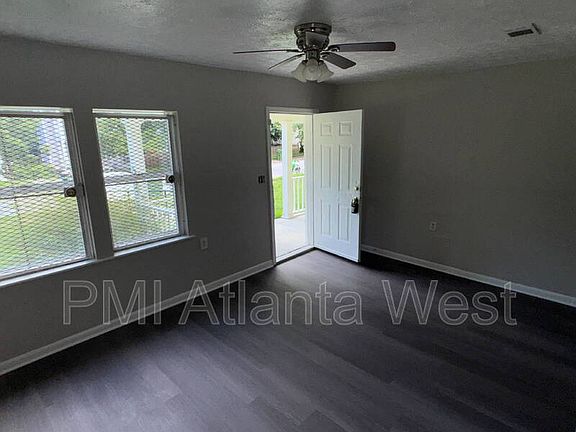 2nd image of 139 Lawton St SW