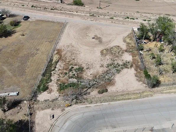 Aranda Ln, El Paso, TX 79907