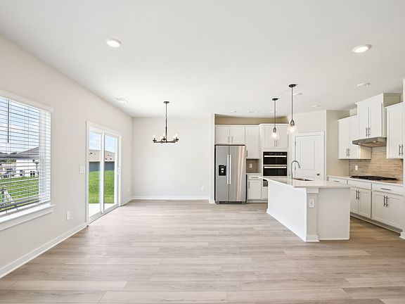 Nashville_Briarcreek_Chatham_Dining Room_8308 Marchwood Blvd.jpg