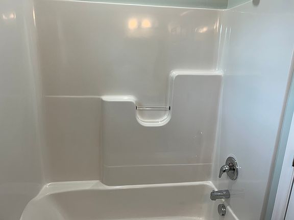 5th image of 1585 Gallimore St