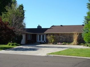 2098 Ruby View Dr, Elko, NV 89801