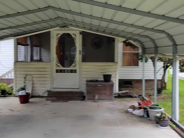 101 Wilbur Ln — Photo 3