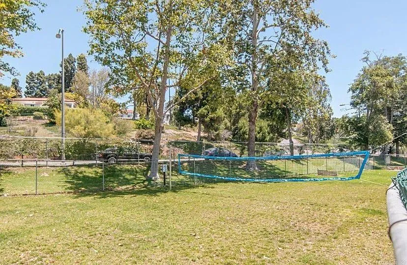 volleyball court - 5989 Rancho Mission Rd #204
