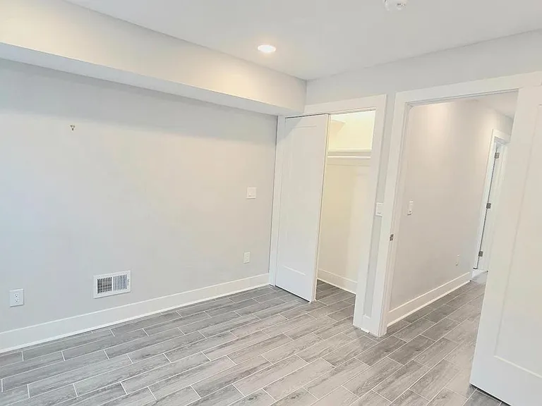 5233 Chancellor St #1 — Photo 16