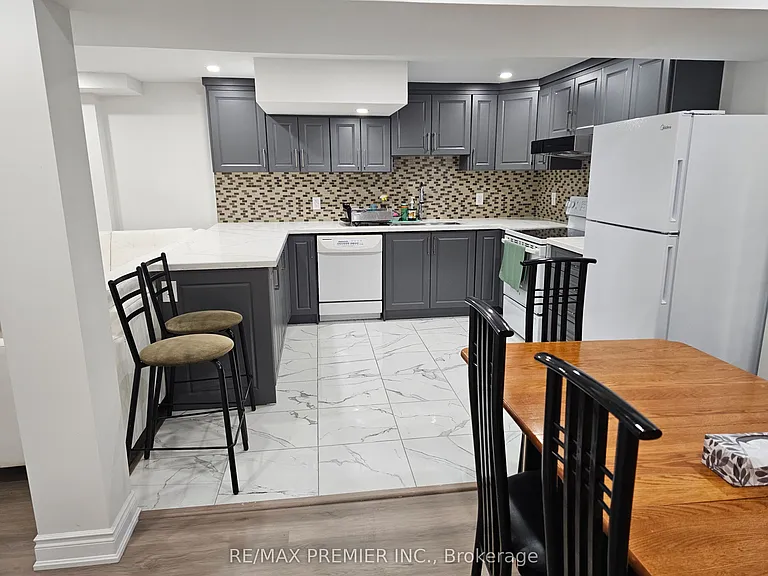 16 Vineyard Ct #B — Photo 15