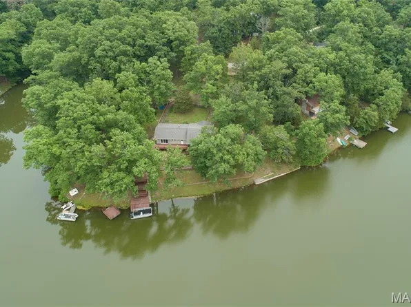 13764 E Sunrise Lake Dr, De Soto, MO 63020