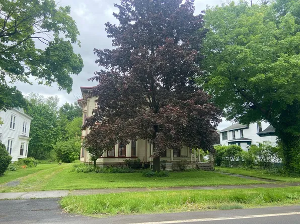 30 N Main St, Jordan, NY 13080