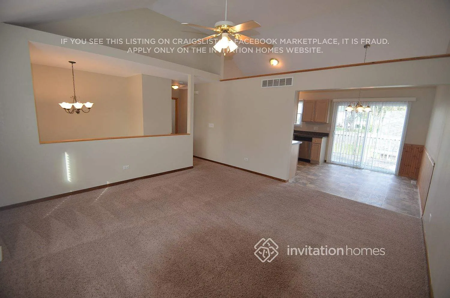 833 N Elmwood Dr Aurora, IL 60506 — Photo 3