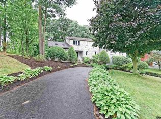 128 Denise Dr, Niskayuna, NY 12309