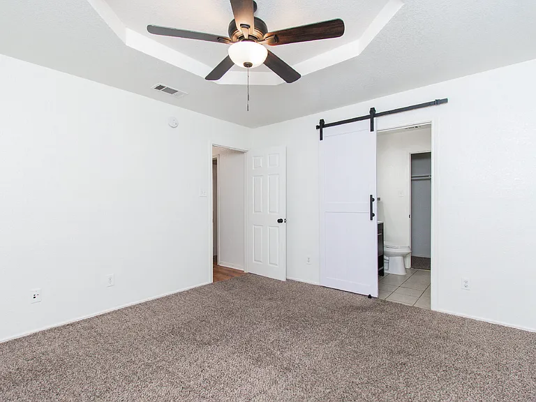 1213 Fox Creek Dr — Photo 17