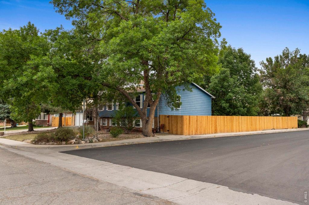400 Edgewood Dr