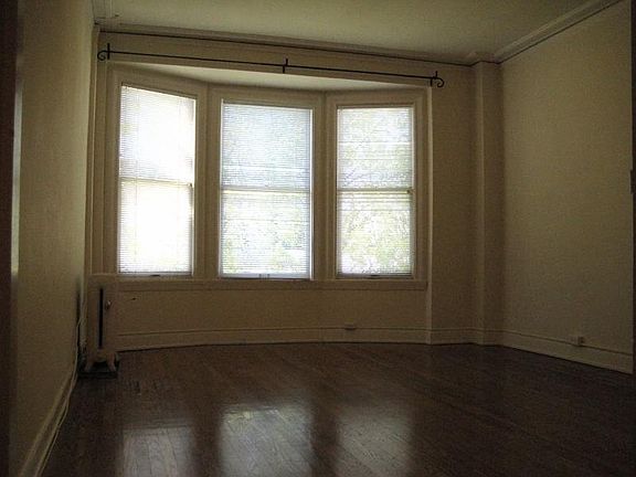 5th image of 1850 Clay St APT 404