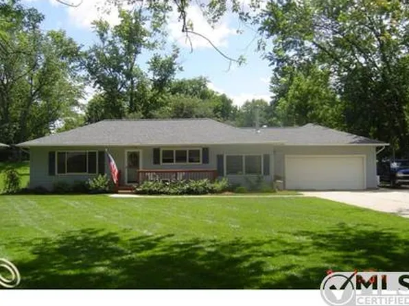 160 Park View Blvd, Lake Orion, MI 48362