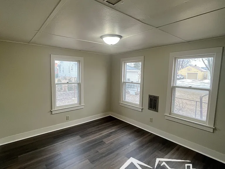 904 W 8th Ave — Photo 10