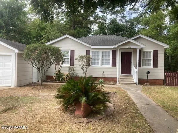 1434 Cherokee Dr, Opelousas, LA 70570