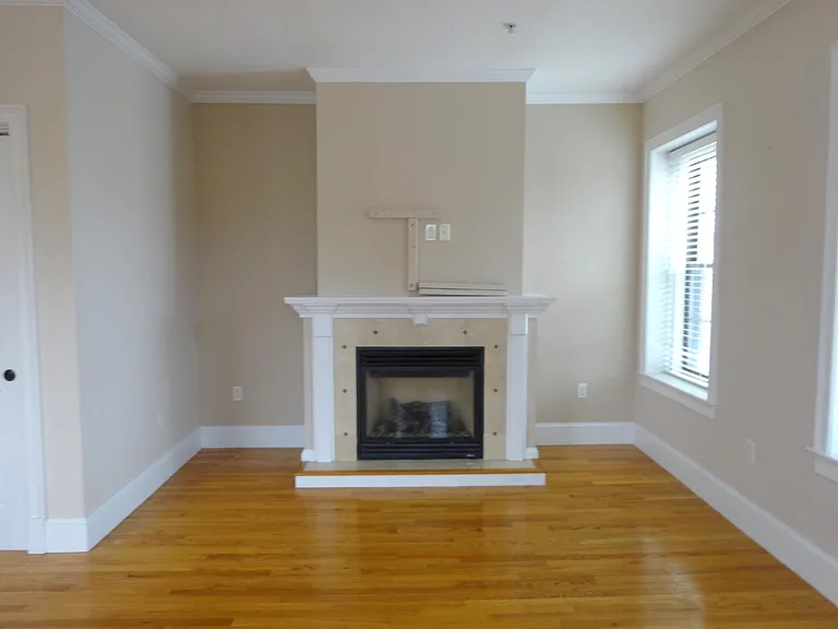 779 E 5th St #3 — Photo 3
