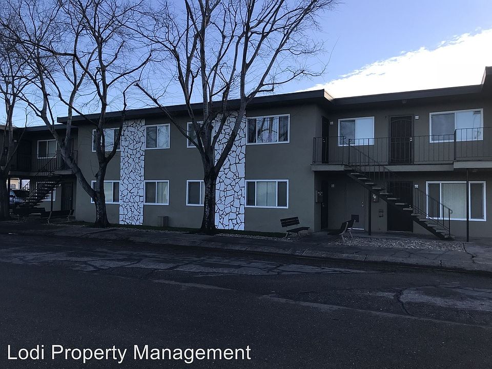 2nd image of 1300 S Washington St