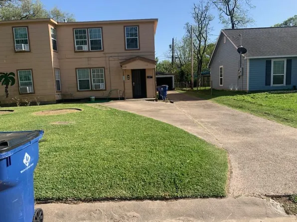 112 17th Ave N, Texas City, TX 77590