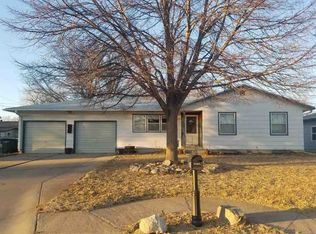 915 E 3rd St, Hastings, NE 68901