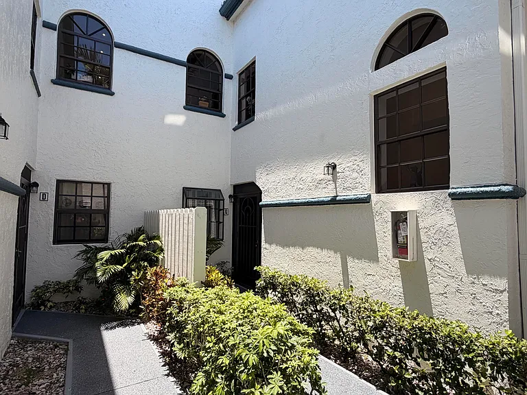5136 Floria Dr #G — Photo 3