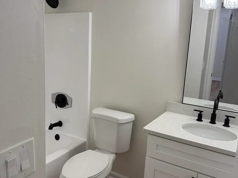7539 Walden Rd E — Photo 14