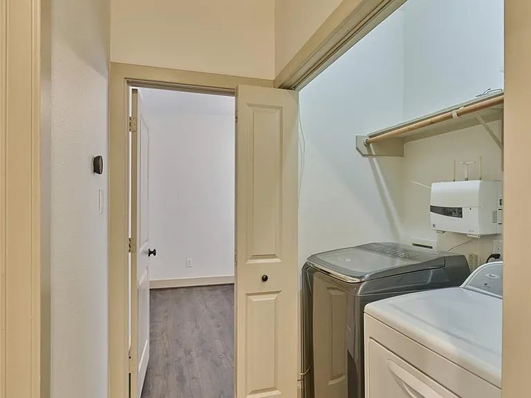 2422 Navigation Blvd #E — Photo 28