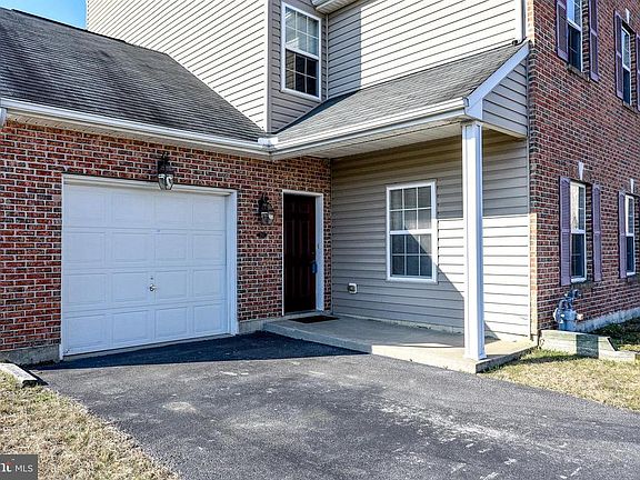 2nd image of 201 Camerton Ln