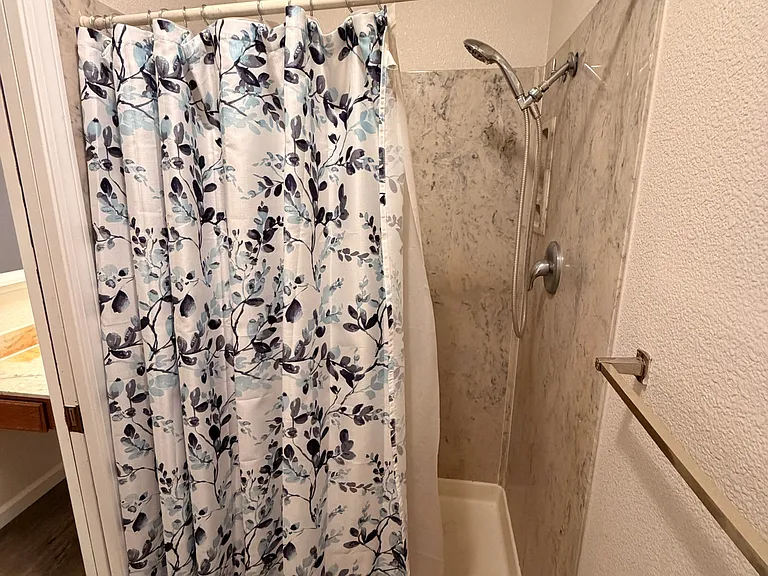 844 N Suzanne Ct — Photo 15