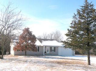 13842 E Mission Rd, Nevada, MO 64772