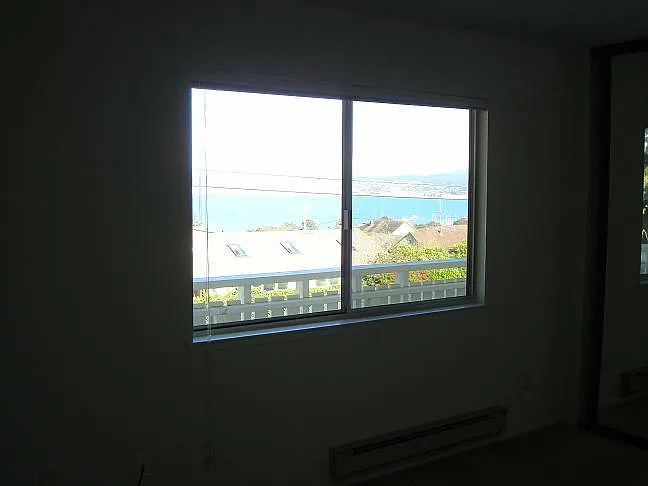 301 Belden St — Photo 10