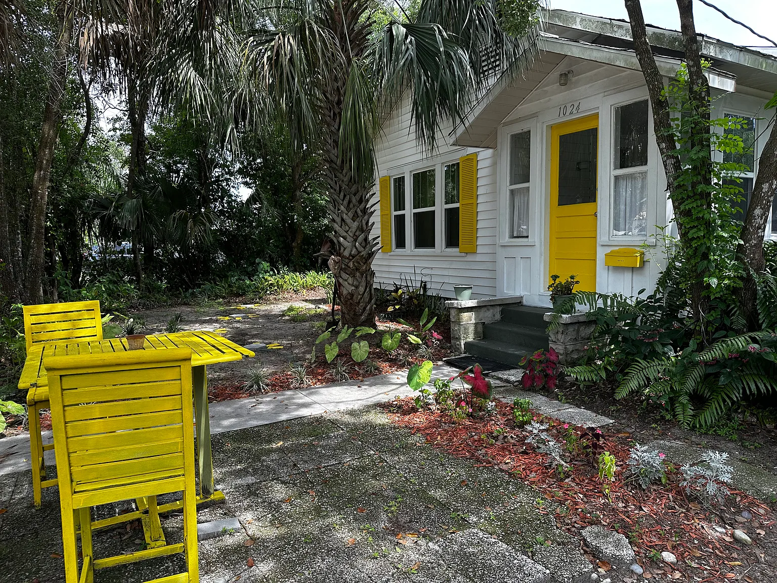 1024 E 4th Ave — Photo 2