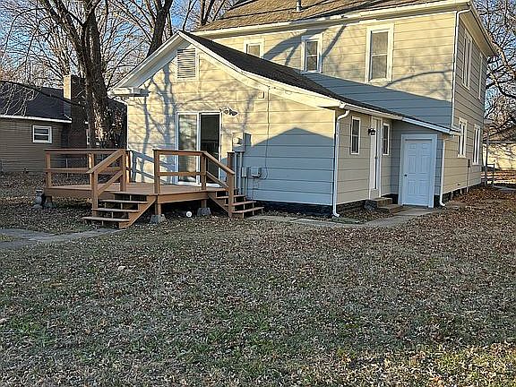 2nd image of 307 W Park St