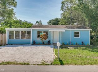 1320 56th St S, Gulfport, FL 33707